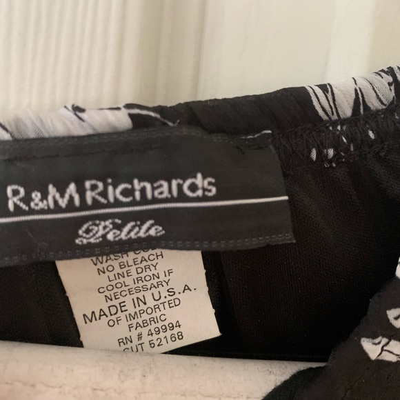 ⬛️🌝⬛️🌝⬛️♣️⬛️🌝⬛️🌝⬛️🌝⬛️🌝⬛️🌝⬛️🌝R &M Richard’s Skirt W/Matching Top Petite - Picture 4 of 9